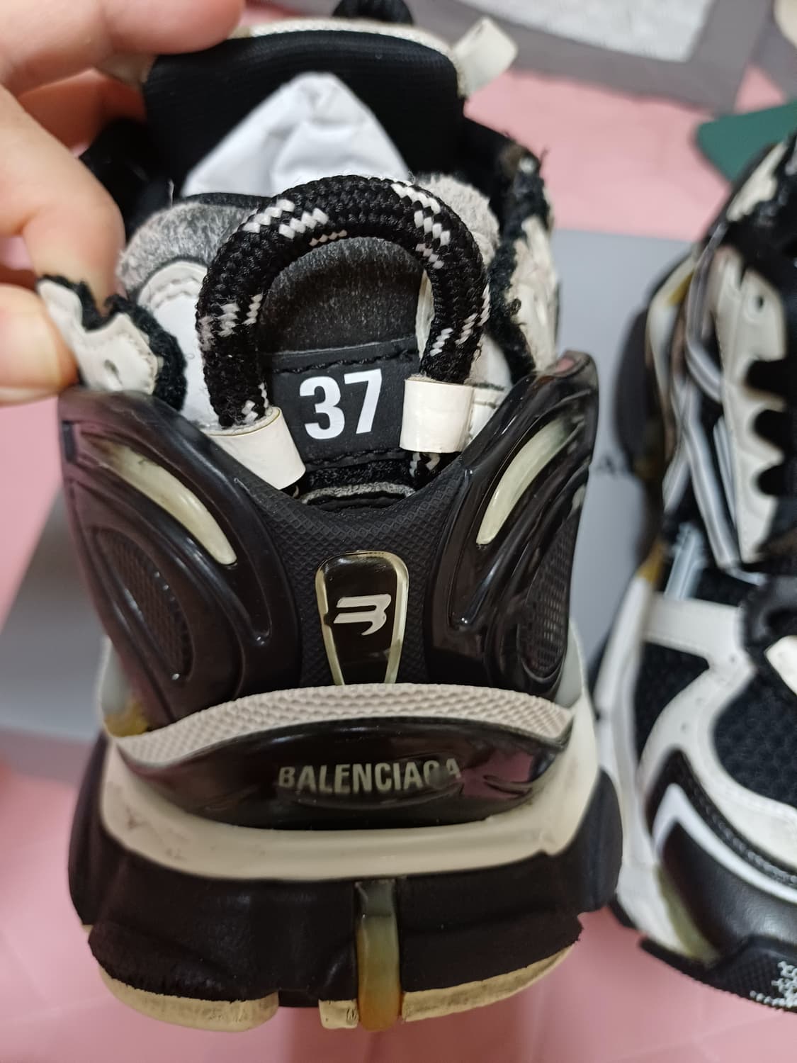 발렌시아가 뉴러너 37 상품이미지5