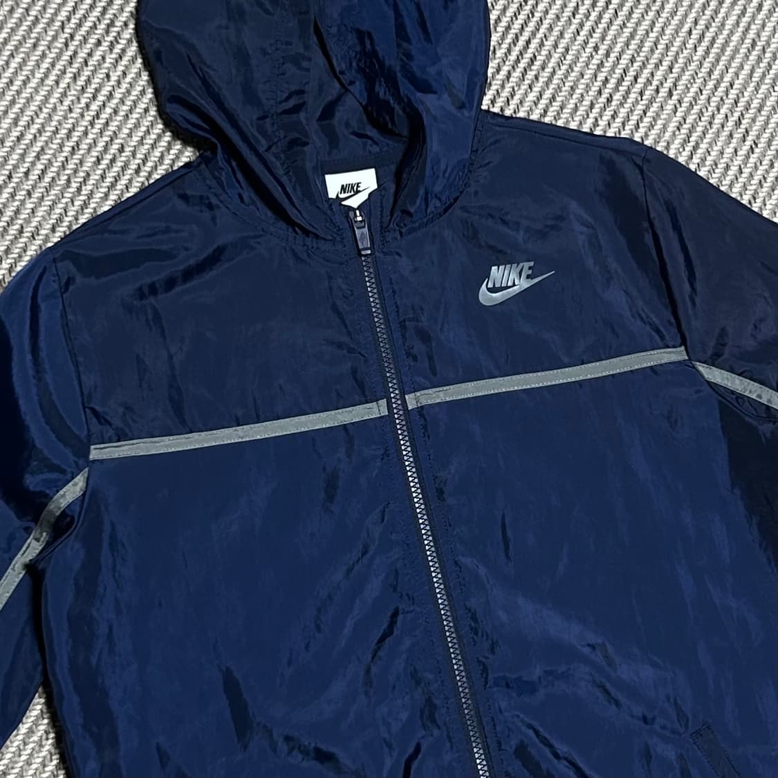 [L] Nike 나이키 우먼즈 바람막이 자켓 상품이미지2