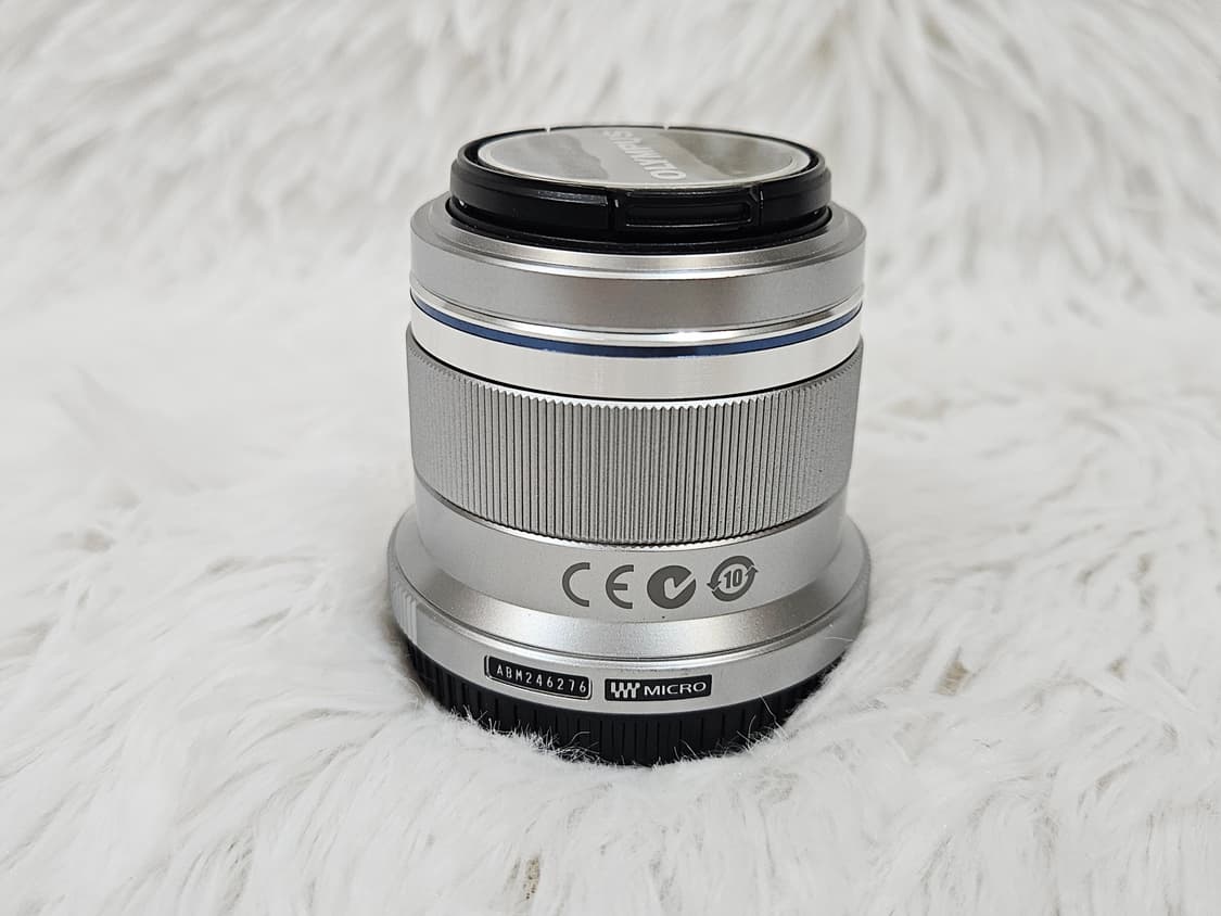 [민트] 올림푸스 M.Zuiko 45mm f1.8 단렌즈 판매 상품이미지2