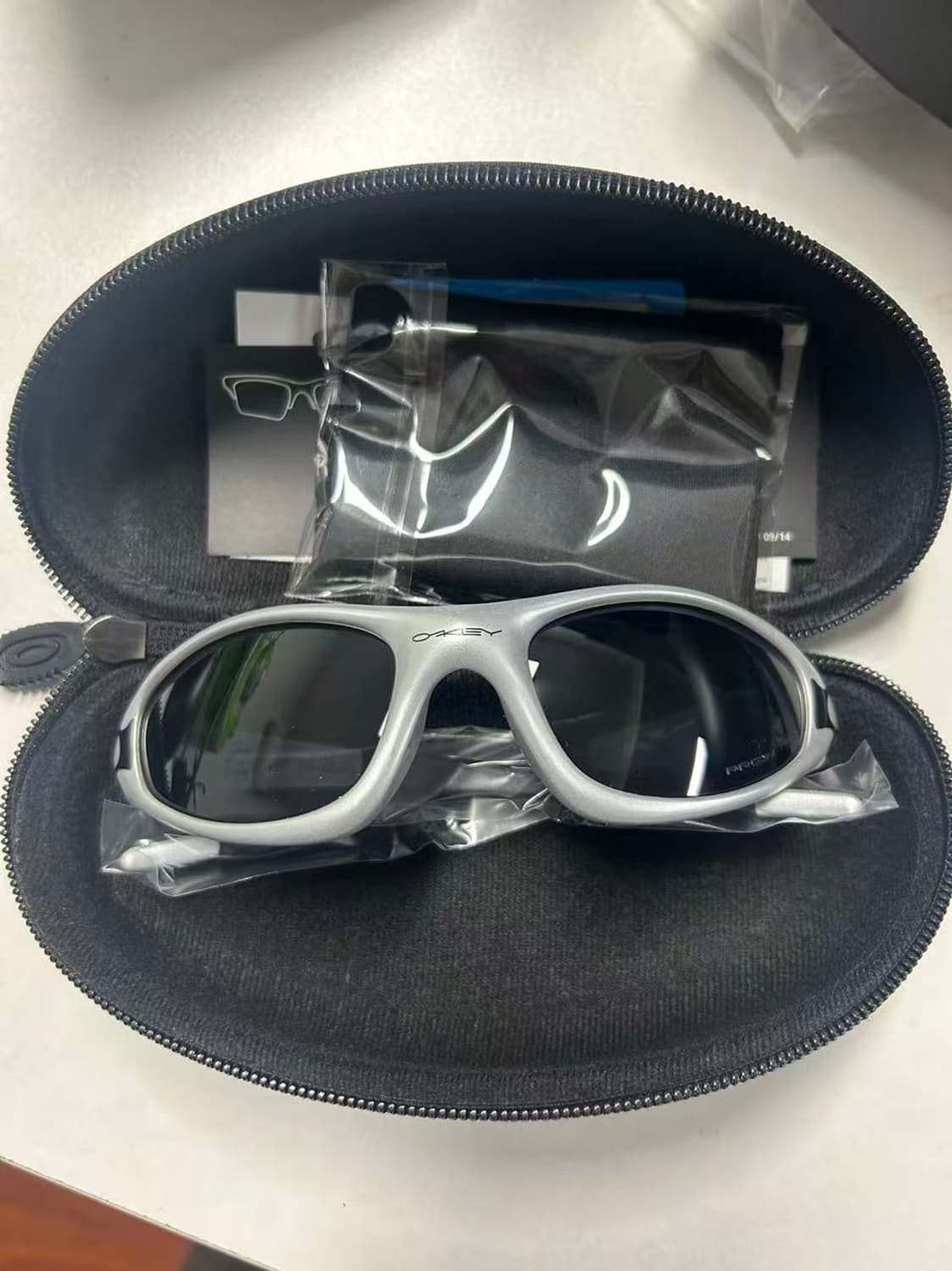 오클리 아이 자켓 리덕스 실버 프레임 프리즘 상품이미지2