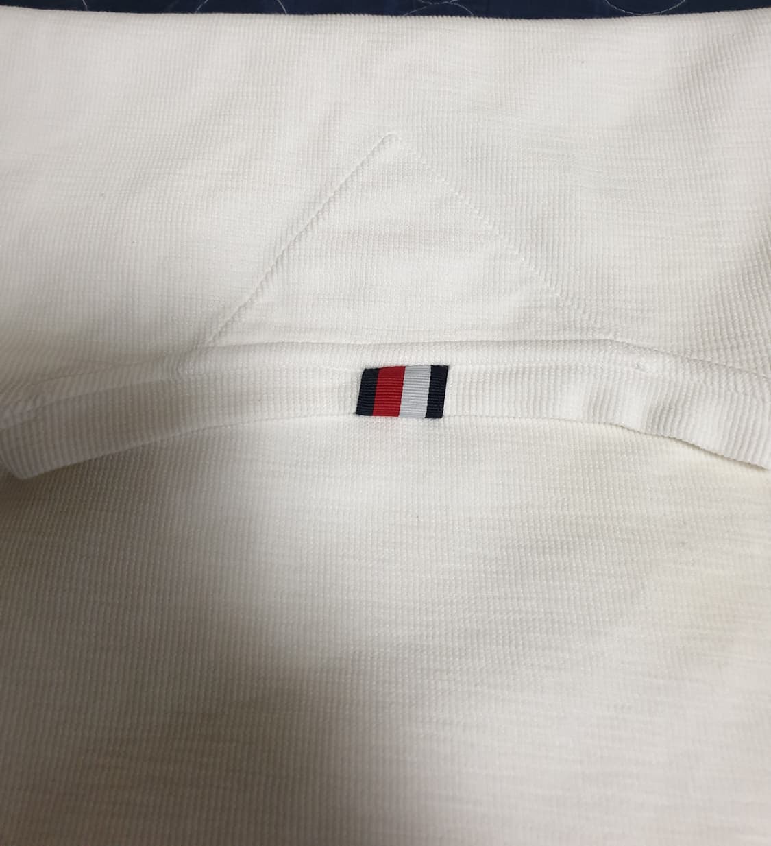 타미힐피거 스몰로고 코튼100% 긴팔티 화이트 (L) 상품이미지3