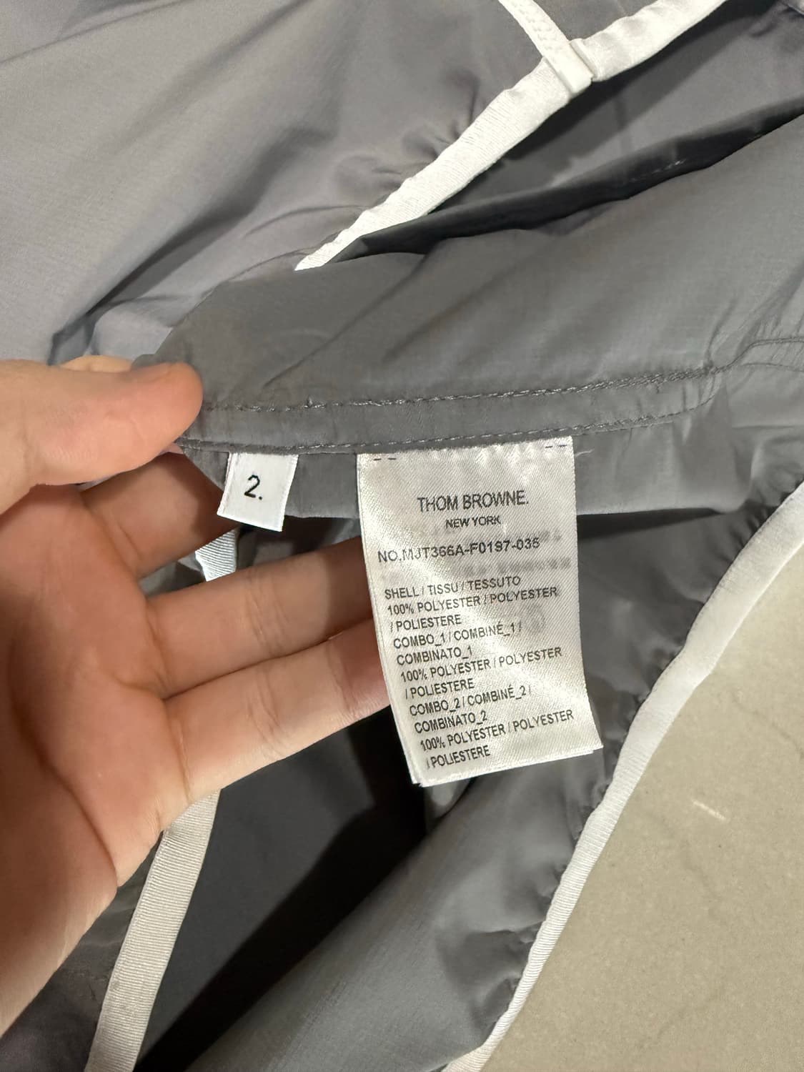 [당일출고,2사이즈] 새상품급 톰브라운 립스탑 바람막이 상품이미지6