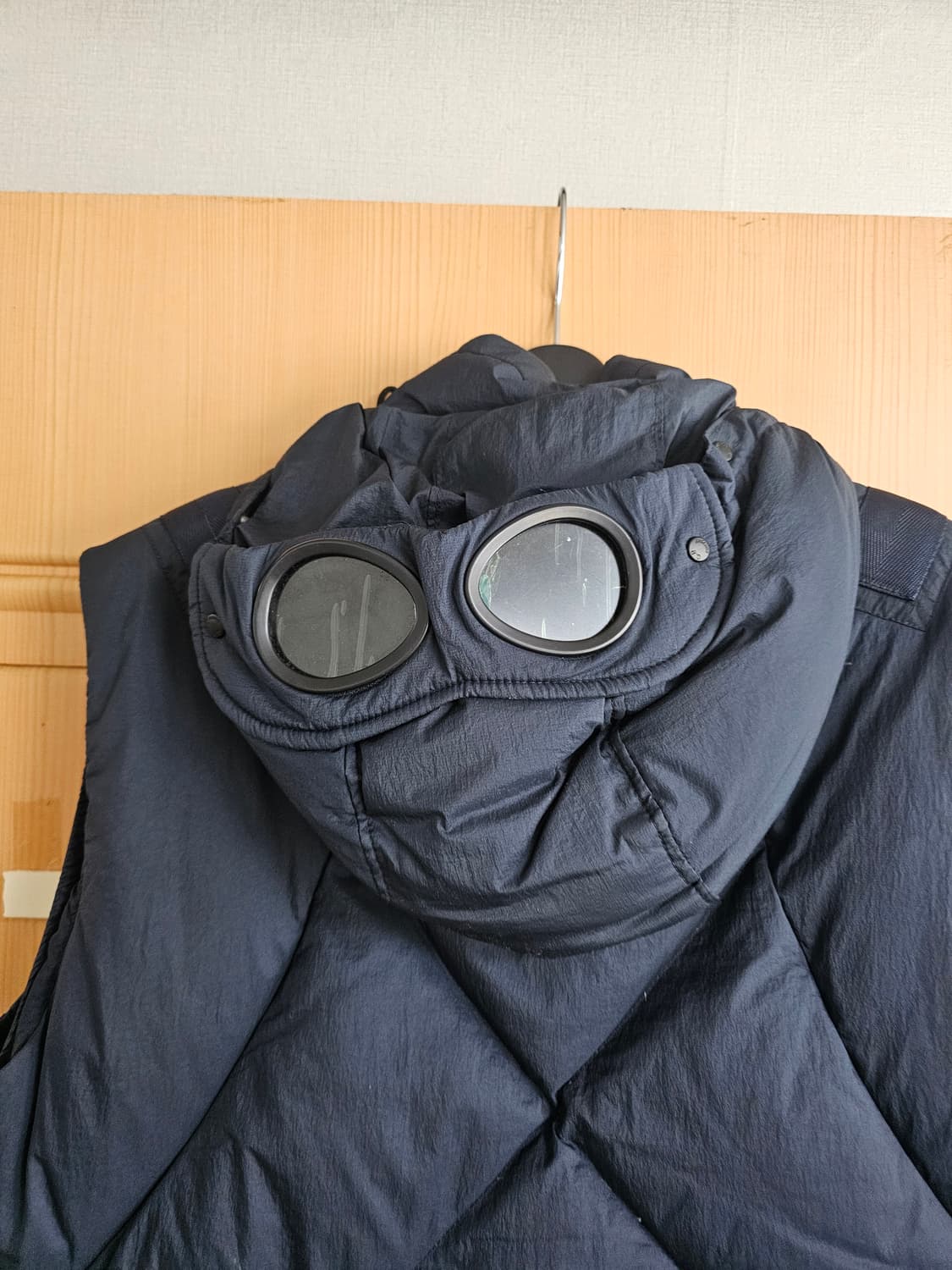 백오 xl사이즈 패딩 조끼 베스트 팜. 씨피 cp컴퍼니 제품입니다 상품이미지2