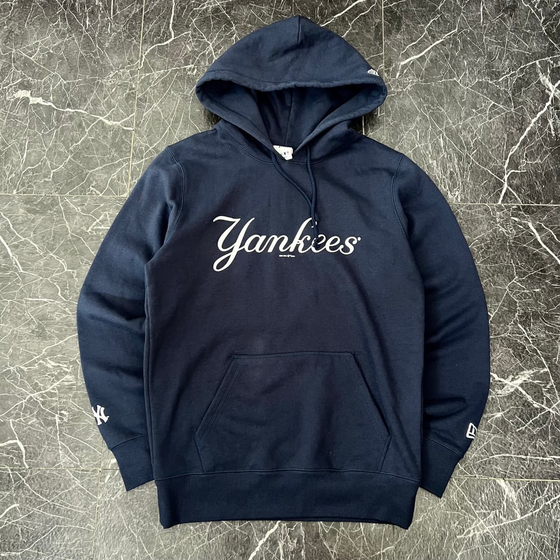 어웨이크 x 뉴에라 양키스 로고 스웻 후디 상품이미지1