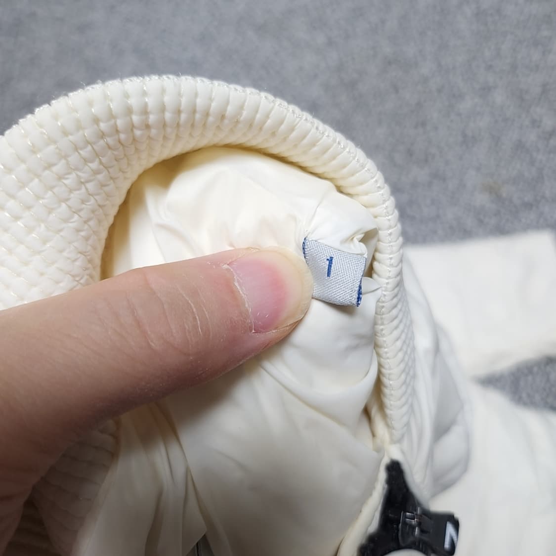 몽클레어 경량패딩 1사이즈 상품이미지5