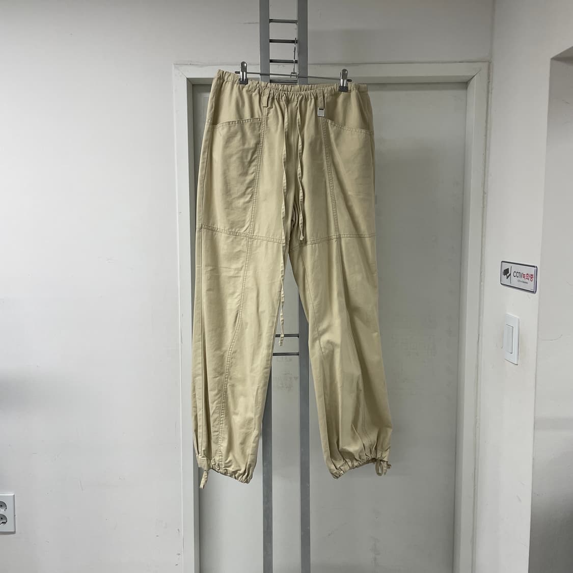 마뗑킴 베이지 팬츠 F 상품이미지1