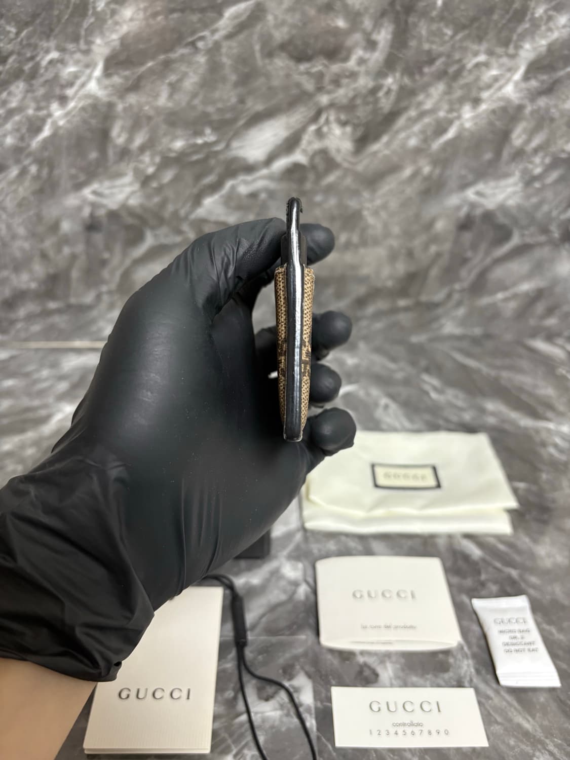 구찌 베스트리에 킹스네이크 카드지갑 상품이미지4