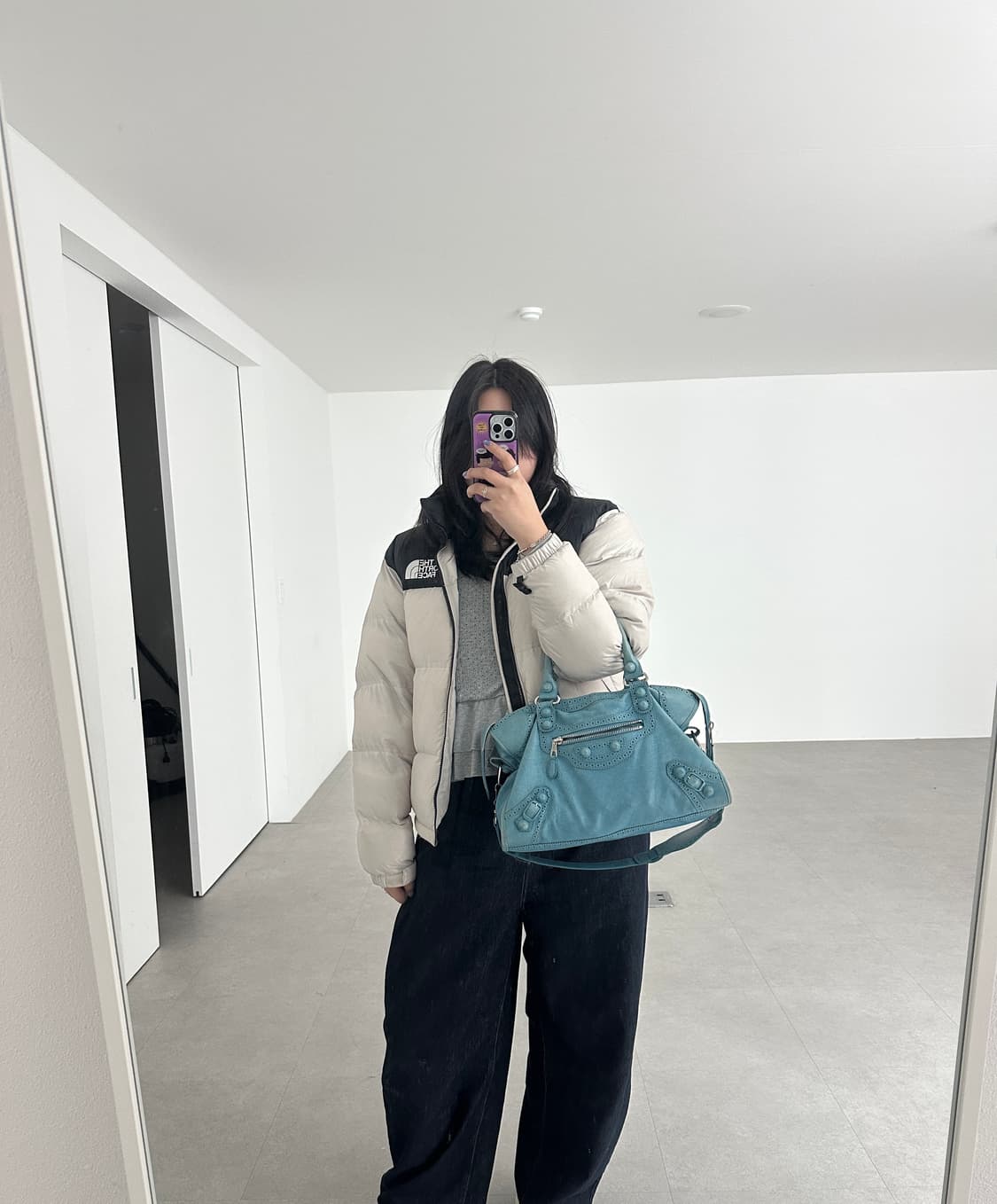 발렌시아가 자이언트 모터백 블루 미듐 상품이미지3