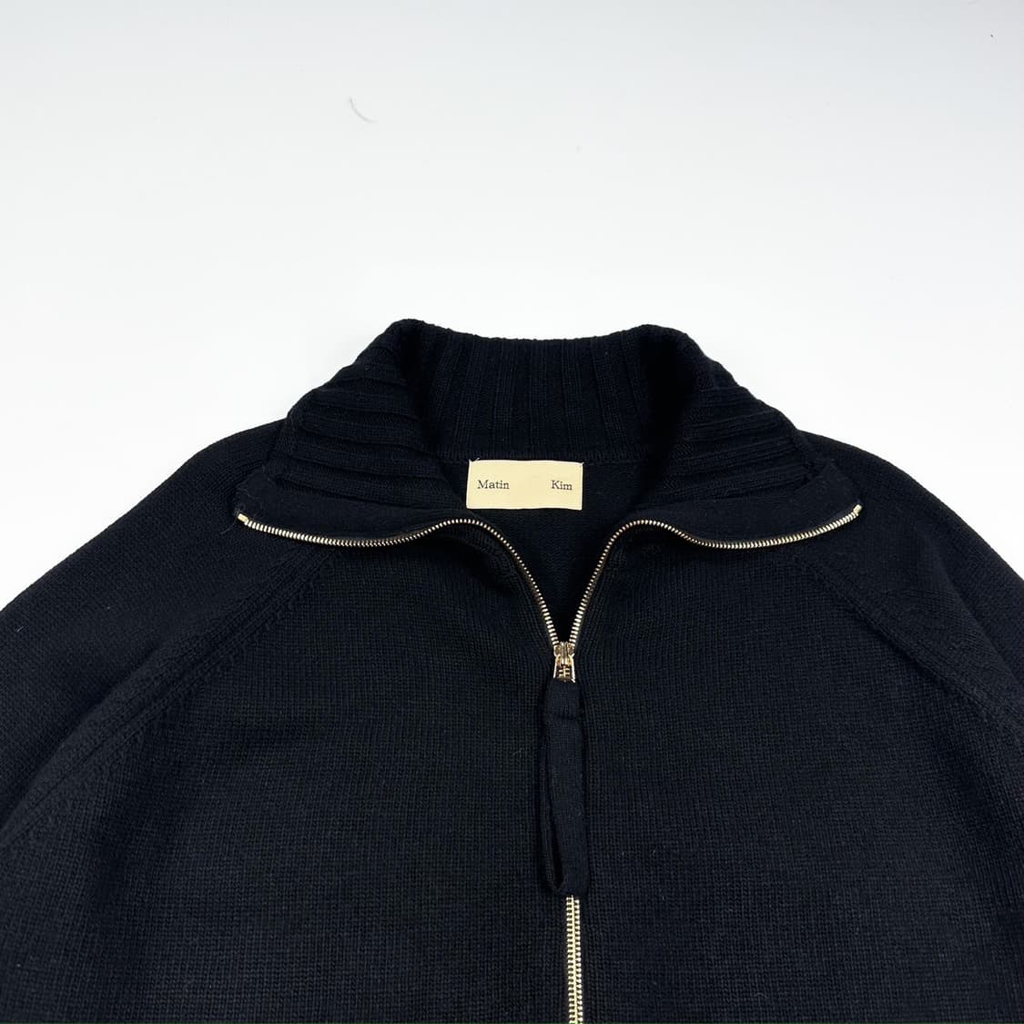 마뗑킴 스펠 백로고 블랙 울 니트 집업 (S 여성추천) 상품이미지1