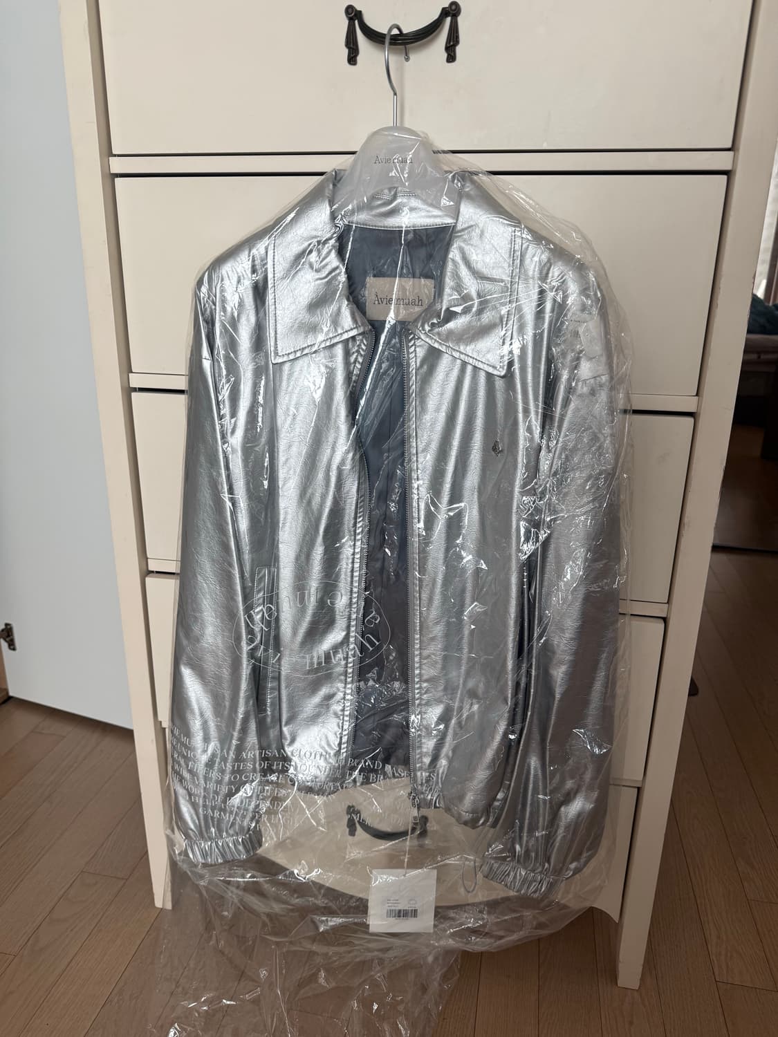 아비에무아 페이크 레더 심볼 점퍼 상품이미지4