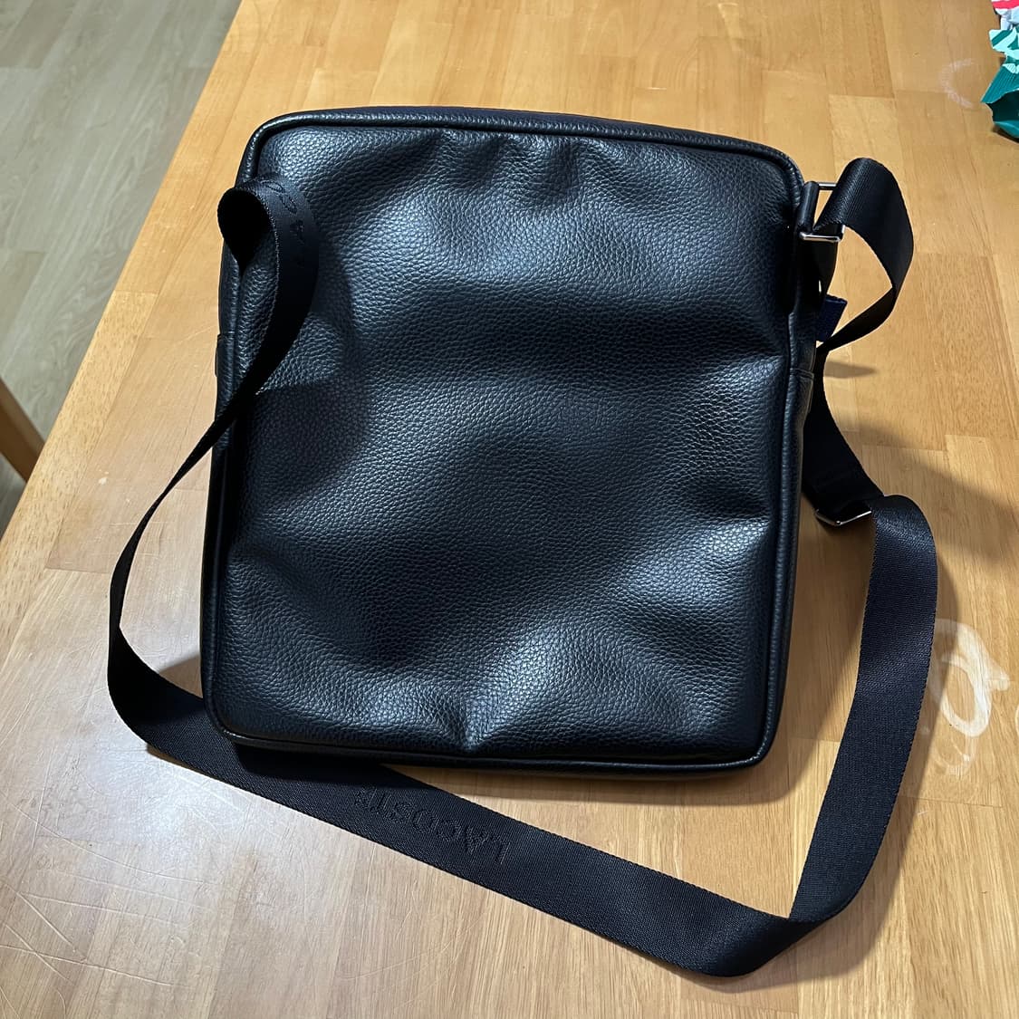 택포) 라코스테 정품 맨즈 클래식 가죽 크로스백 상품이미지3