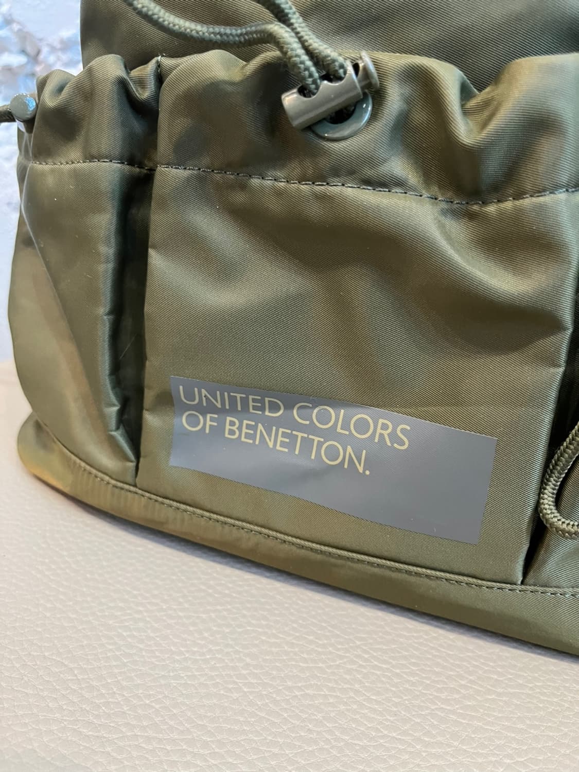 베네통 카키 스트링 백팩 가방 상품이미지2