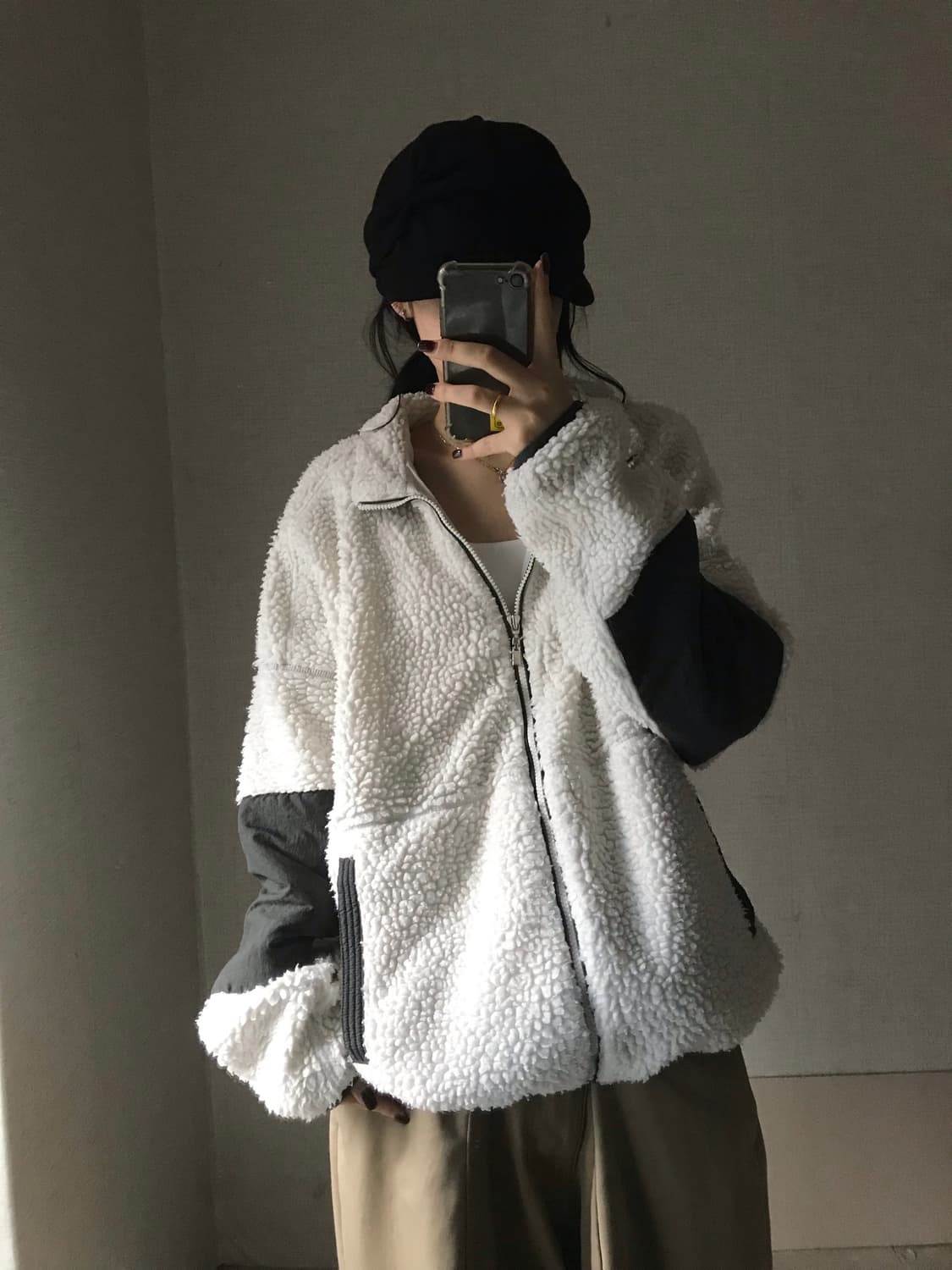 아디다스 화이트 카키 후리스  상품이미지4