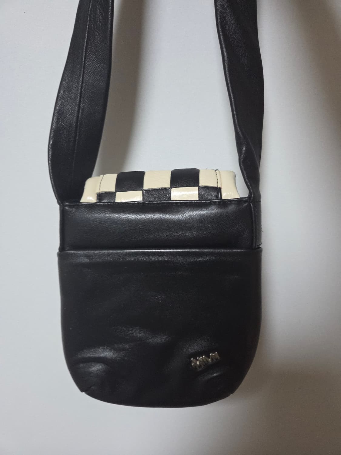 아더에러 보드백 상품이미지3