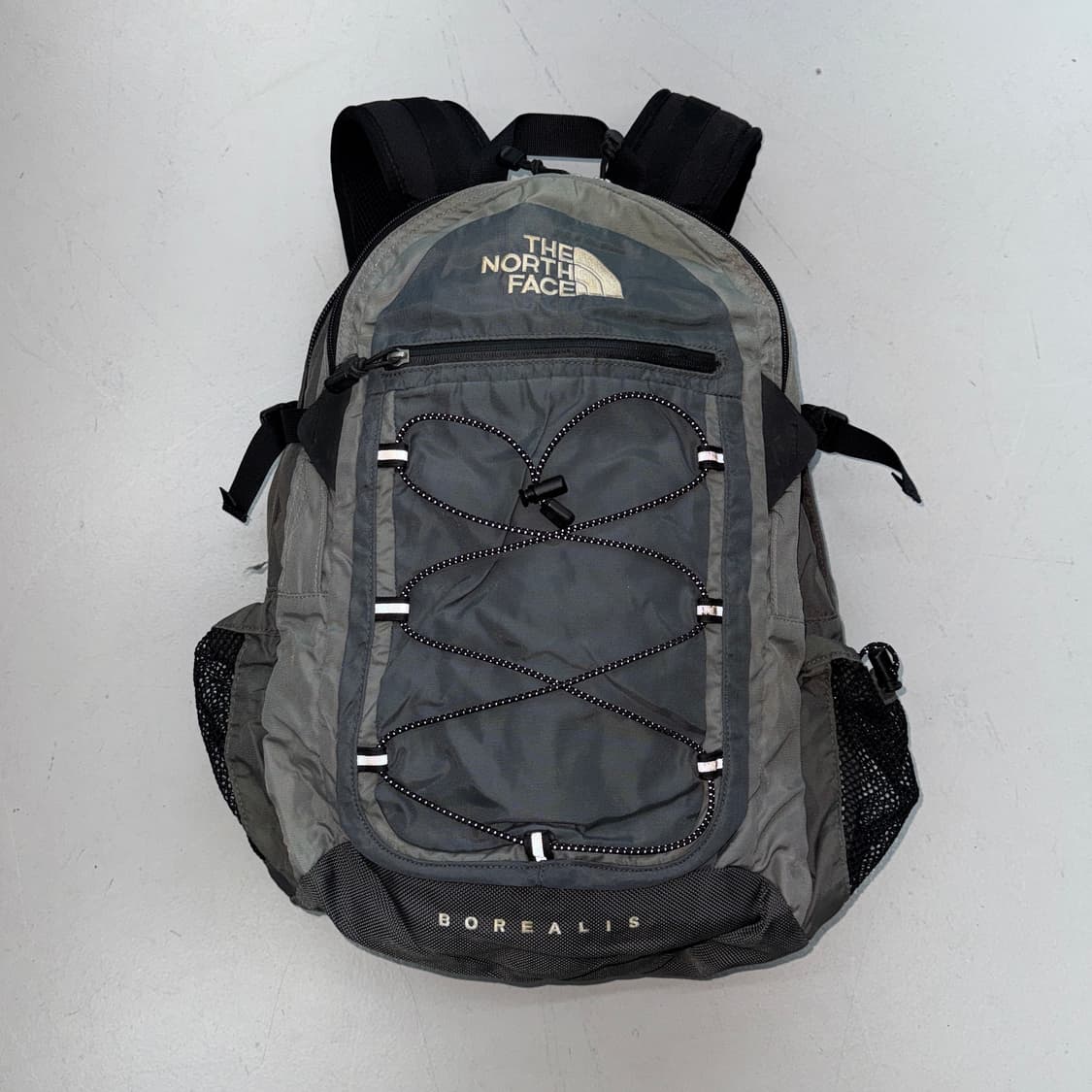 노스페이스 고프코어 보레알리스 그레이 테크니컬 백팩 상품이미지2