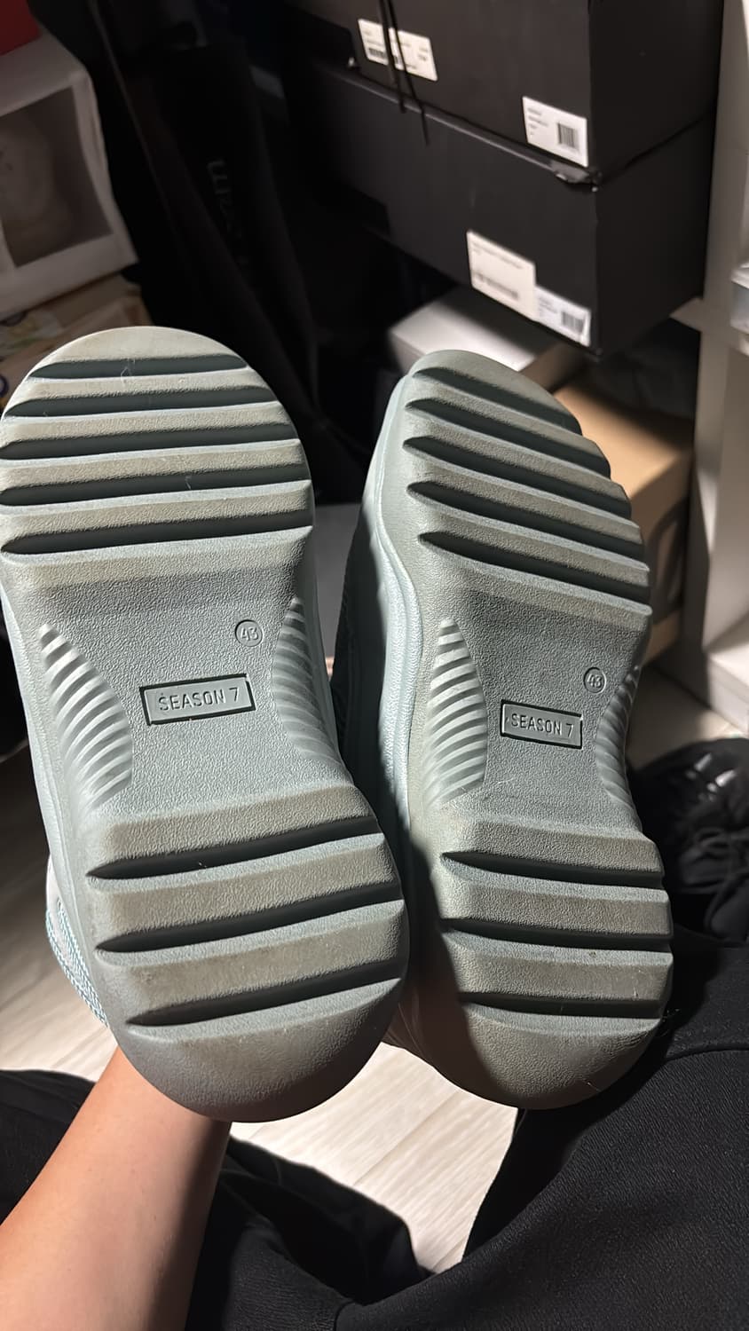 Yeezy season 7 desert boot house blue 43 상품이미지5