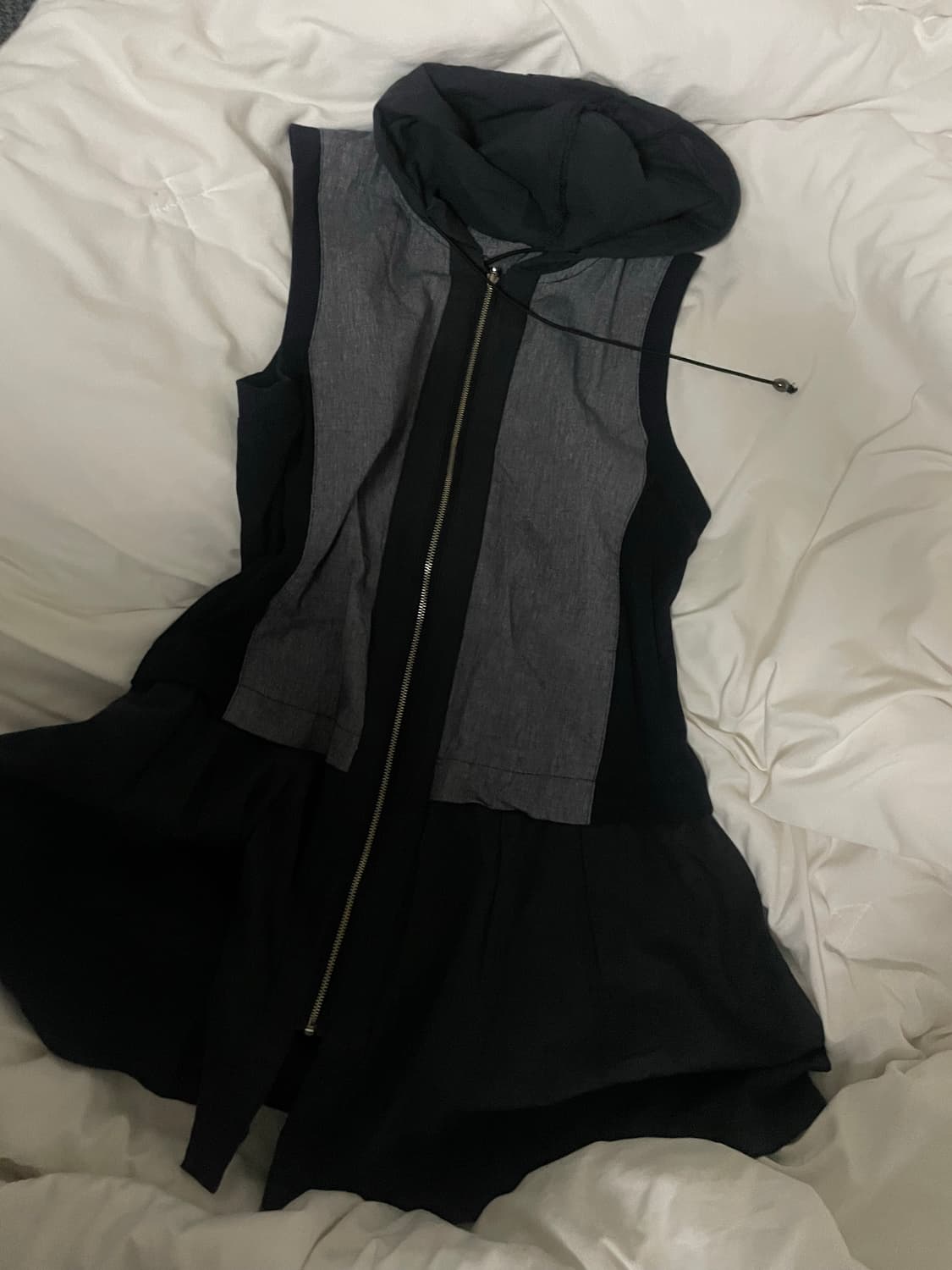 black and grey sleeveless zipup onepiece 상품이미지1