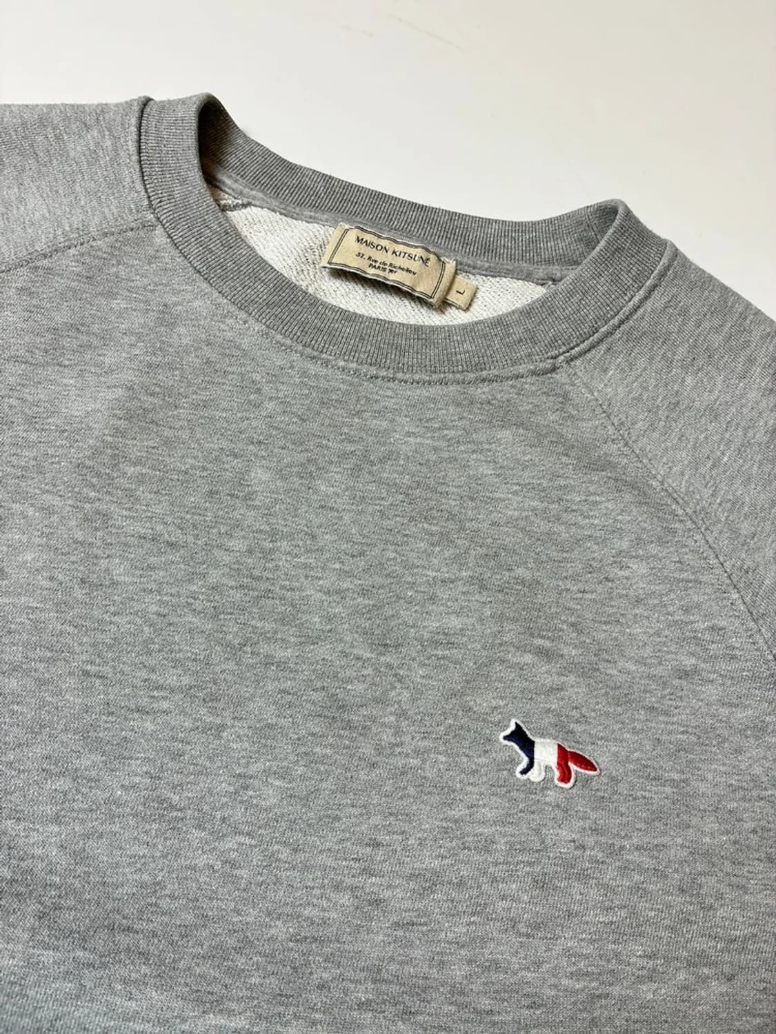 메종키츠네 트라이컬러 폭스 패치 스웻 맨투맨 PN8440 상품이미지3