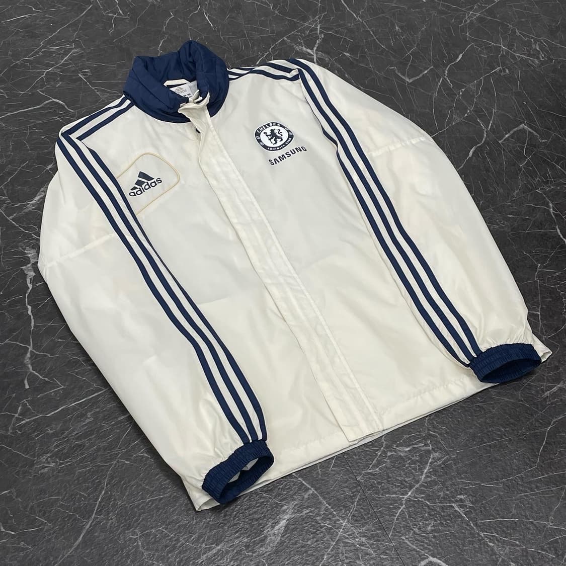 L 아디다스 삼성 첼시 빅로고 바람막이 상품이미지5