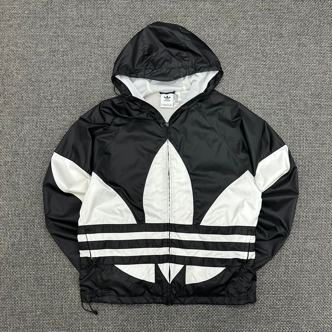 아디다스 신형 빅트레포일 빈티지 바람막이 M 상품이미지2