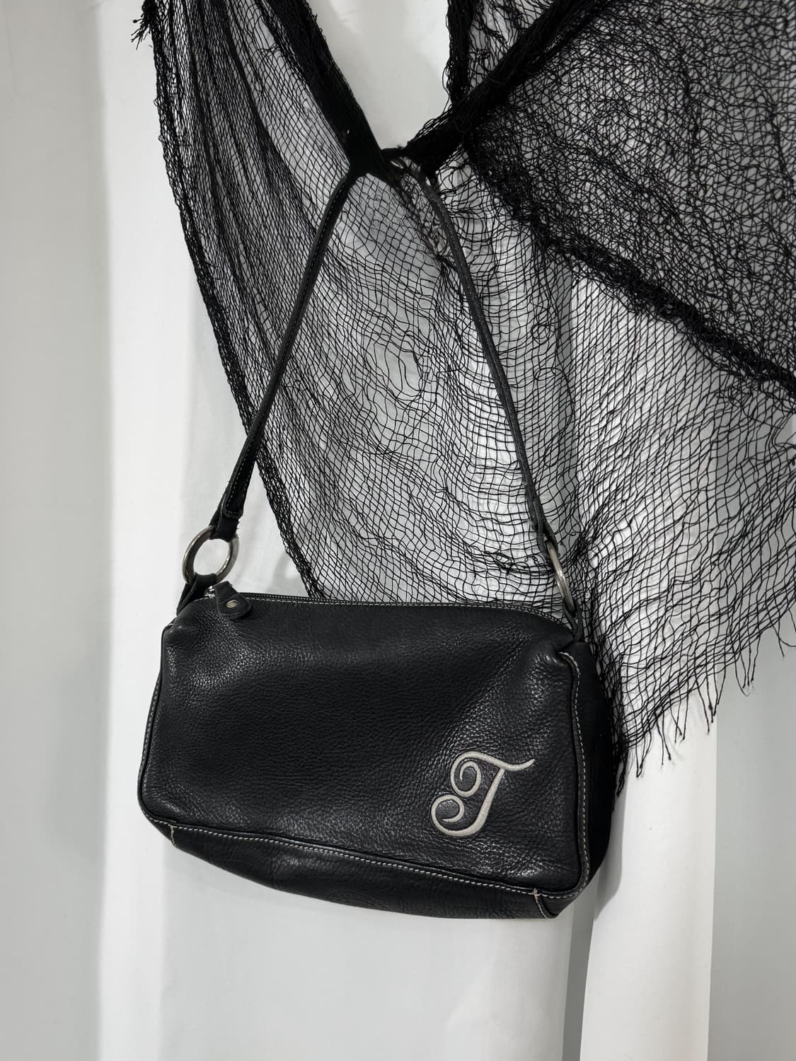 lettering mini shoulder bag 상품이미지1