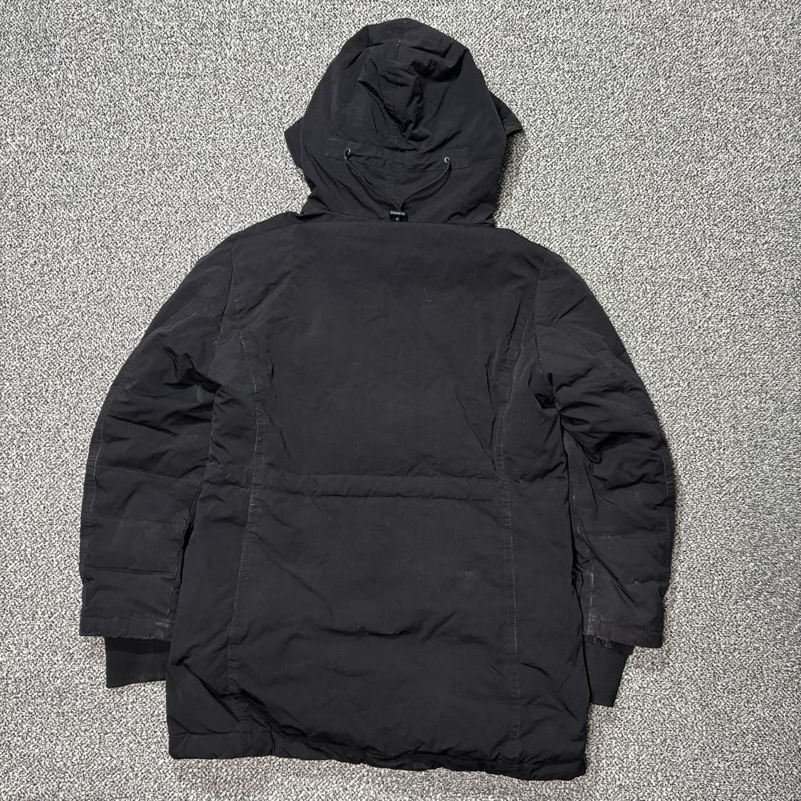 CP 컴퍼니 렌즈 다운 패딩 블랙 (105) 상품이미지9