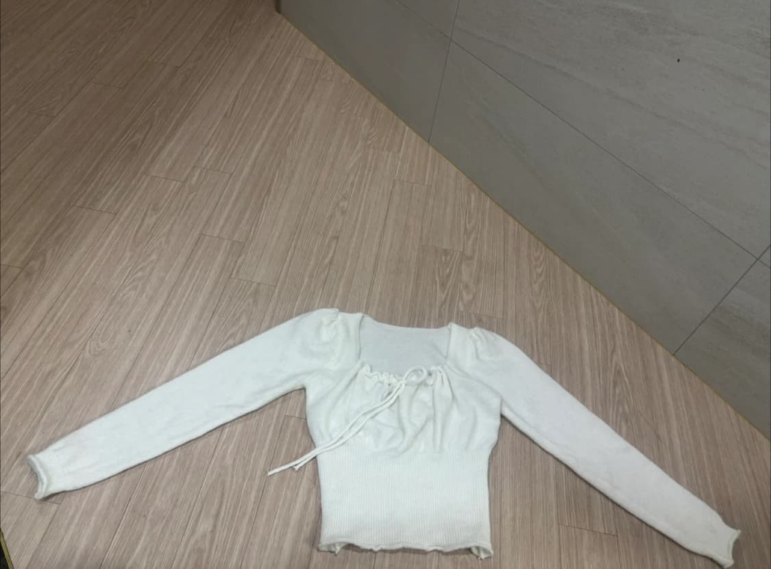 아이보리 스퀘어넥 리본 니트 상품이미지3