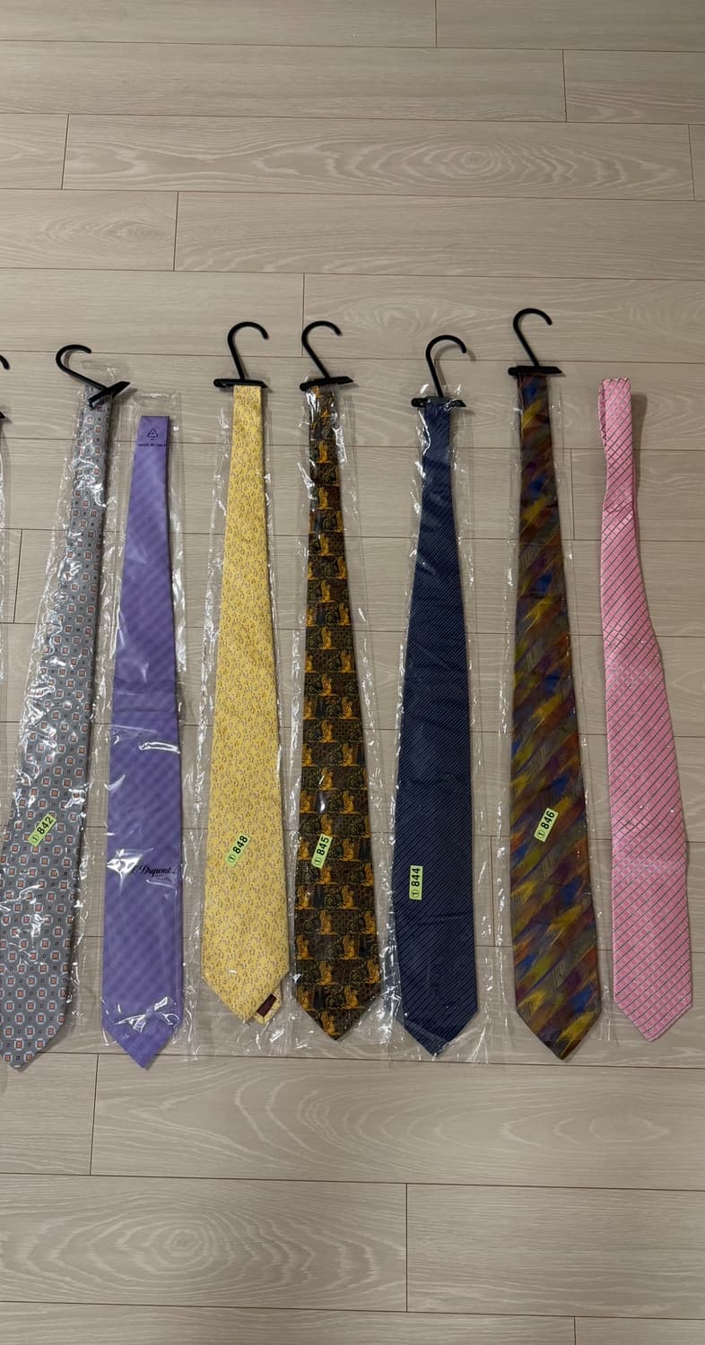 넥타이 일괄 모음 (휴고보스, 페레가모, 미쏘니, 카운테스마라, 디올) 상품이미지1