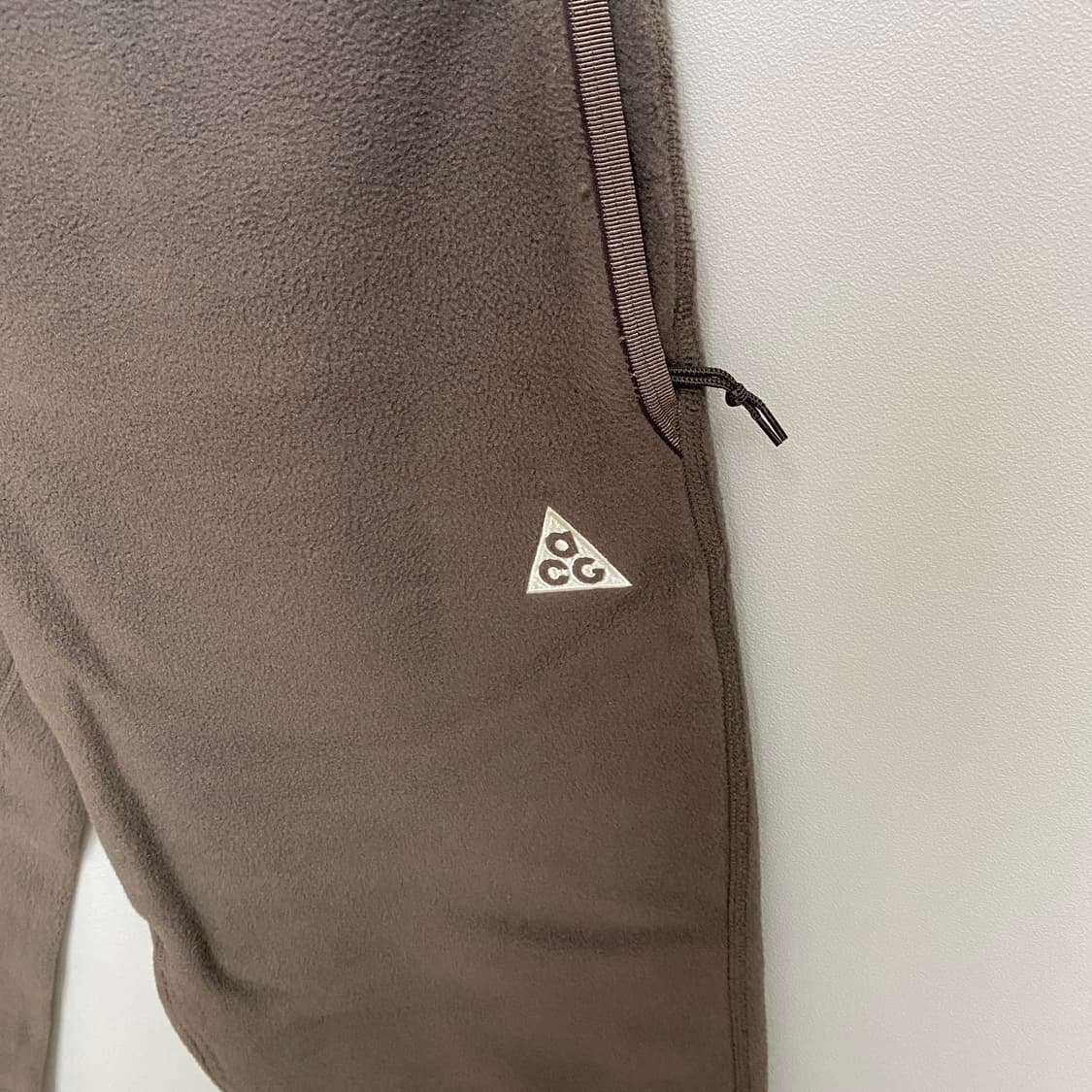 [ 해외/우먼XS ] 나이키 ACG 울프 트리 플리스 팬츠 상품이미지2