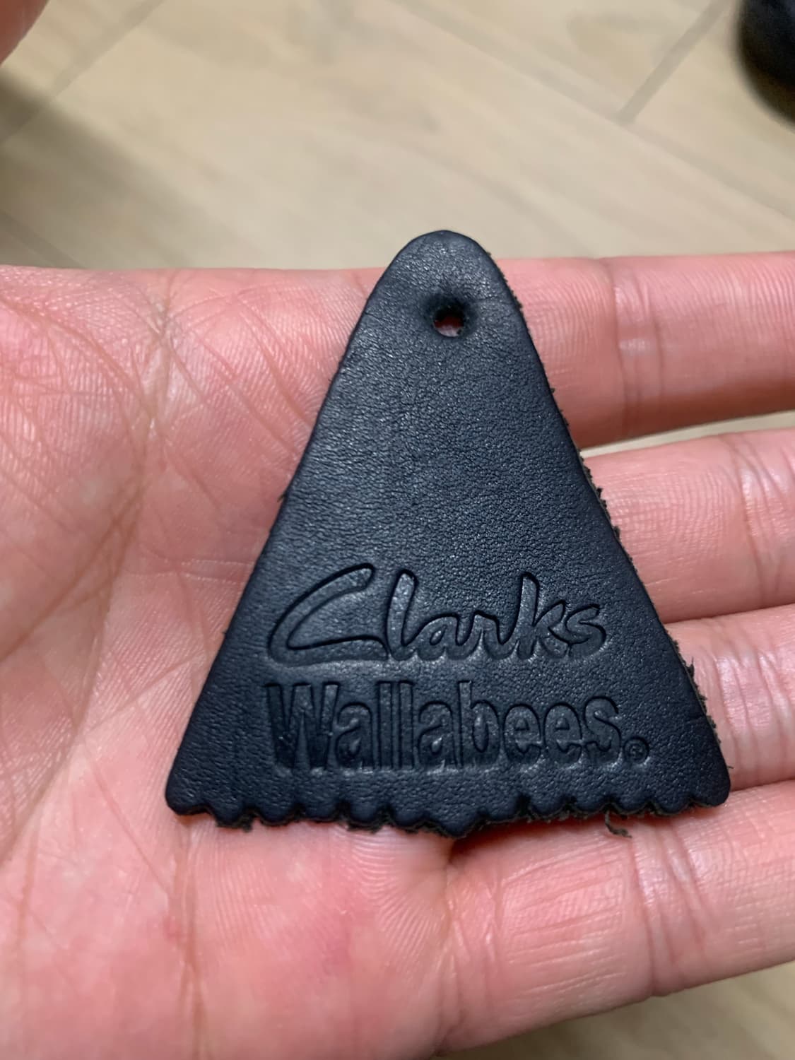 클락스 왈라비 가죽 삼각택 악세사리 판매합니다 상품이미지1