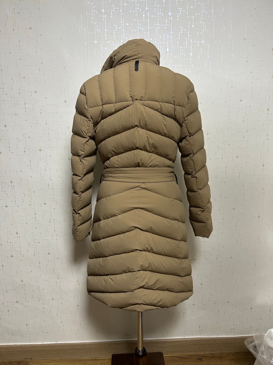 맥케이지 일레나 여성패딩 다크카멜색상 상품이미지2