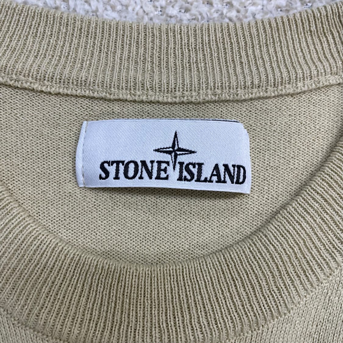 스톤아일랜드 와펜 패치 니트 베이지 상품이미지4