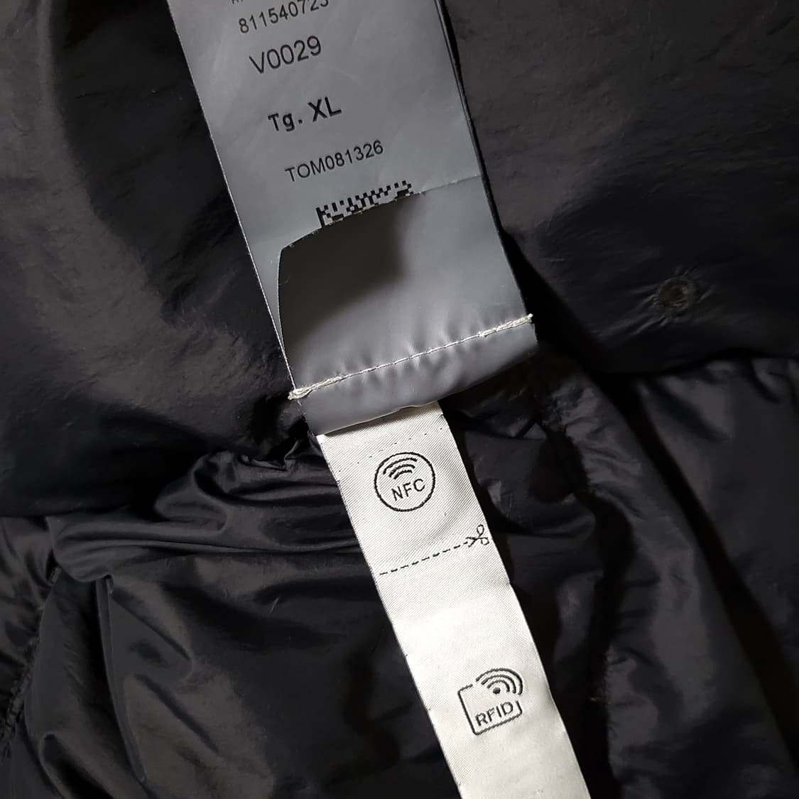 [새상품급/XL size]24FW 스톤아일랜드 크링클랩스 후드 다운 패딩 상품이미지7