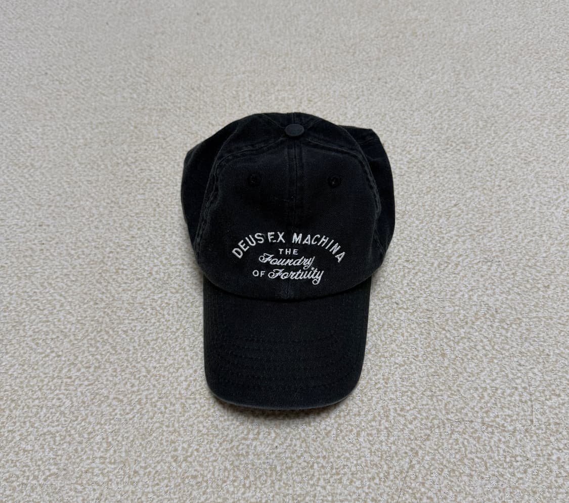 데우스 엑스 마키나 볼캡 블랙 상품이미지1
