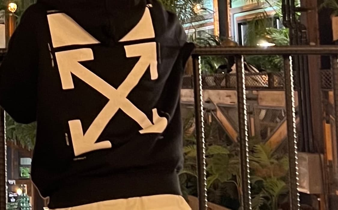 오프화이트 키스 애로우 후드티 상품이미지1