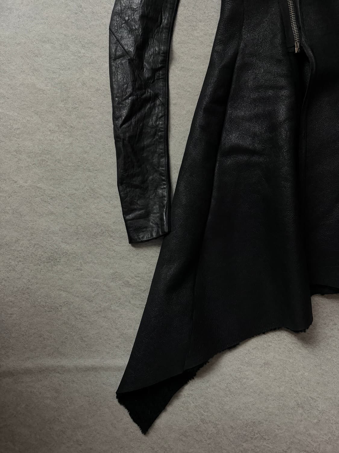 릭오웬스 램스킨 비대칭 롱무스탕 상품이미지6