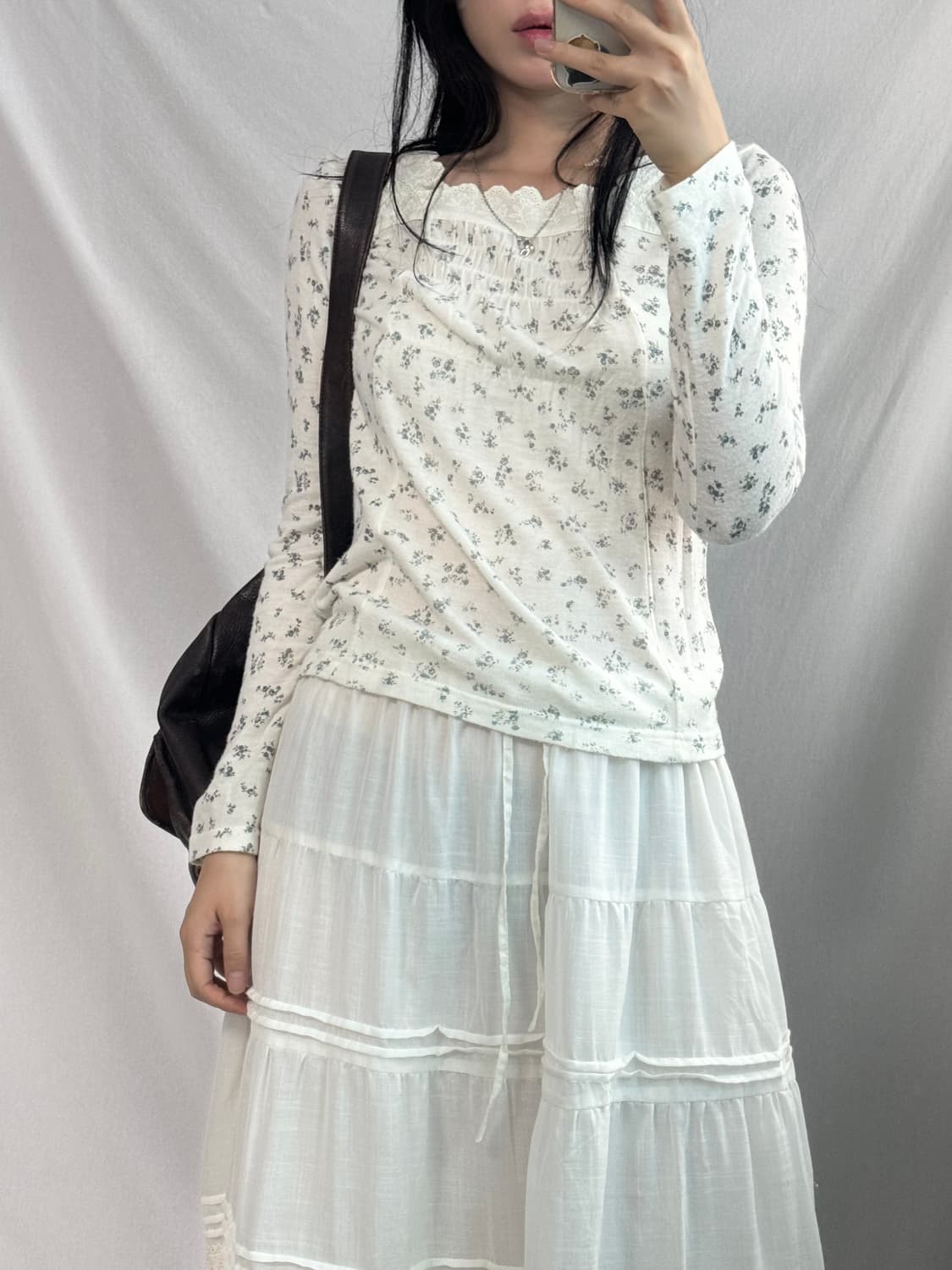 미니 플라워 패턴 레이스 넥 티 상품이미지2