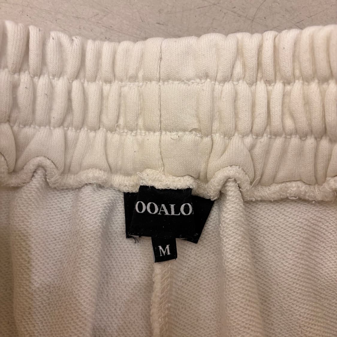 우알롱 스몰로고 화이트 조거팬츠 상품이미지3