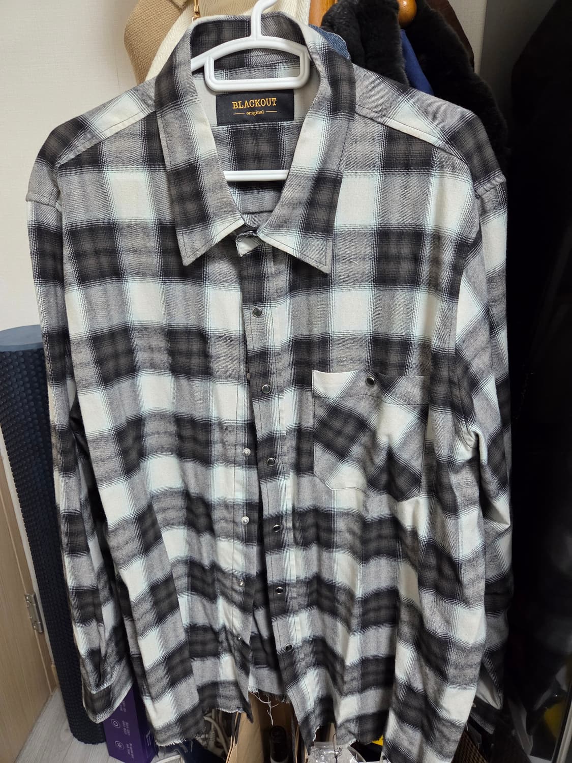 L) 블랙아웃 dimebag cut shirt 상품이미지1