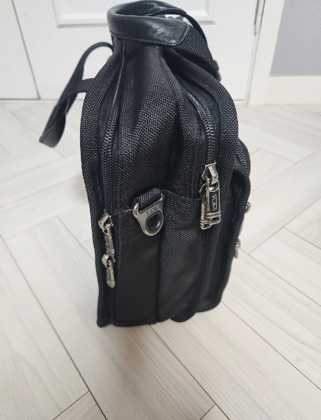 투미(TUMI) 알파 에센셜 랩탑 브리프 케이스 (품번# 26130D4) 상품이미지2