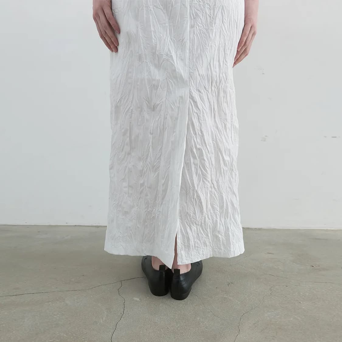 낫띵에브리띵 Wrinkled maxi skirt in white  상품이미지3