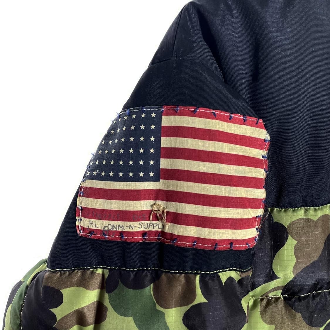 랄프로렌 데님 & 서플라이 카모 성조기 다운 푸퍼패딩 상품이미지3