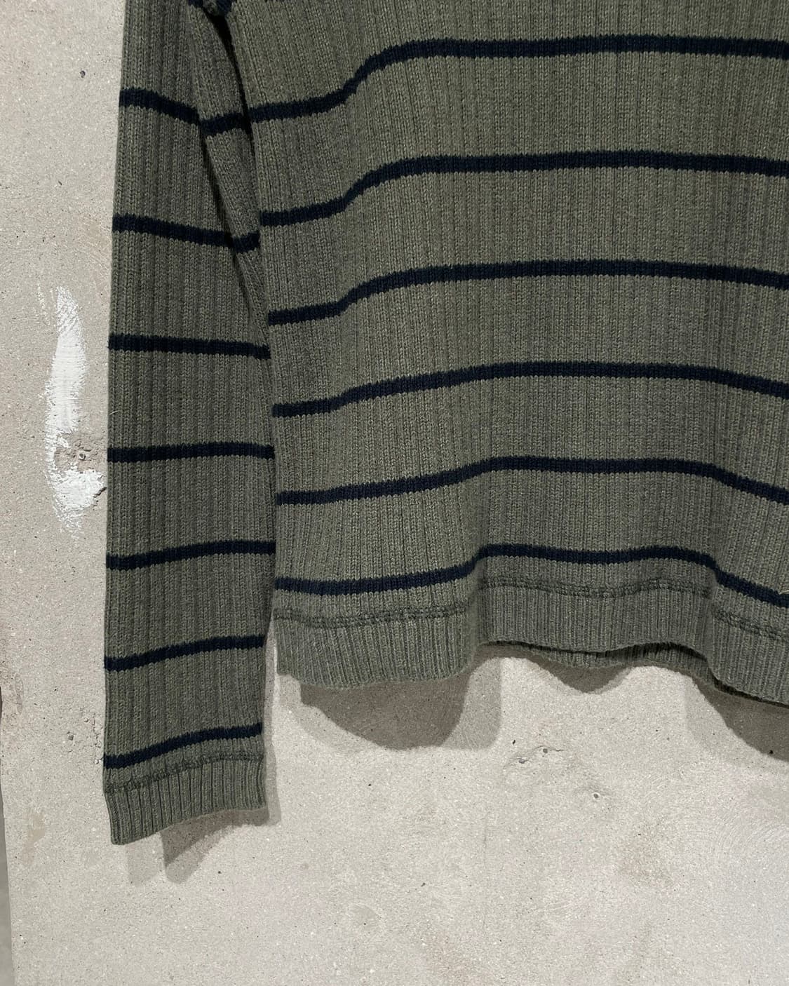 폴로 진스 카키 스트라이프 크루넥 니트 상품이미지4