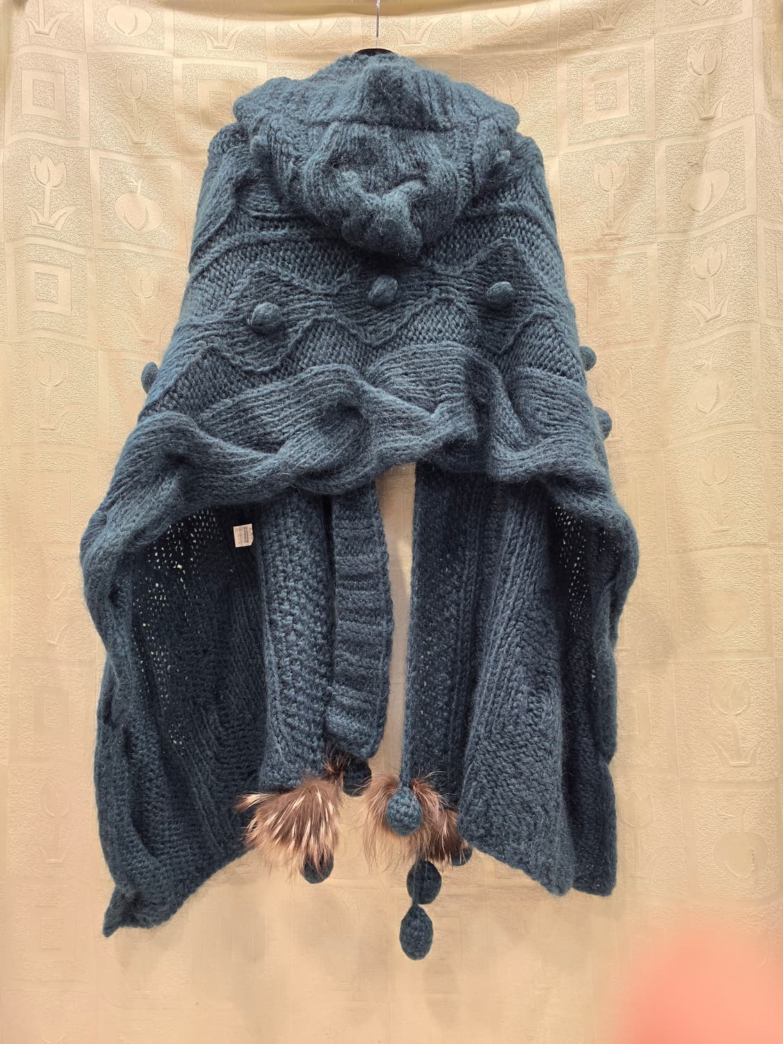 한섬 마인 MINE 폼폼 니트 후드 숄  프리사이즈 상품이미지6