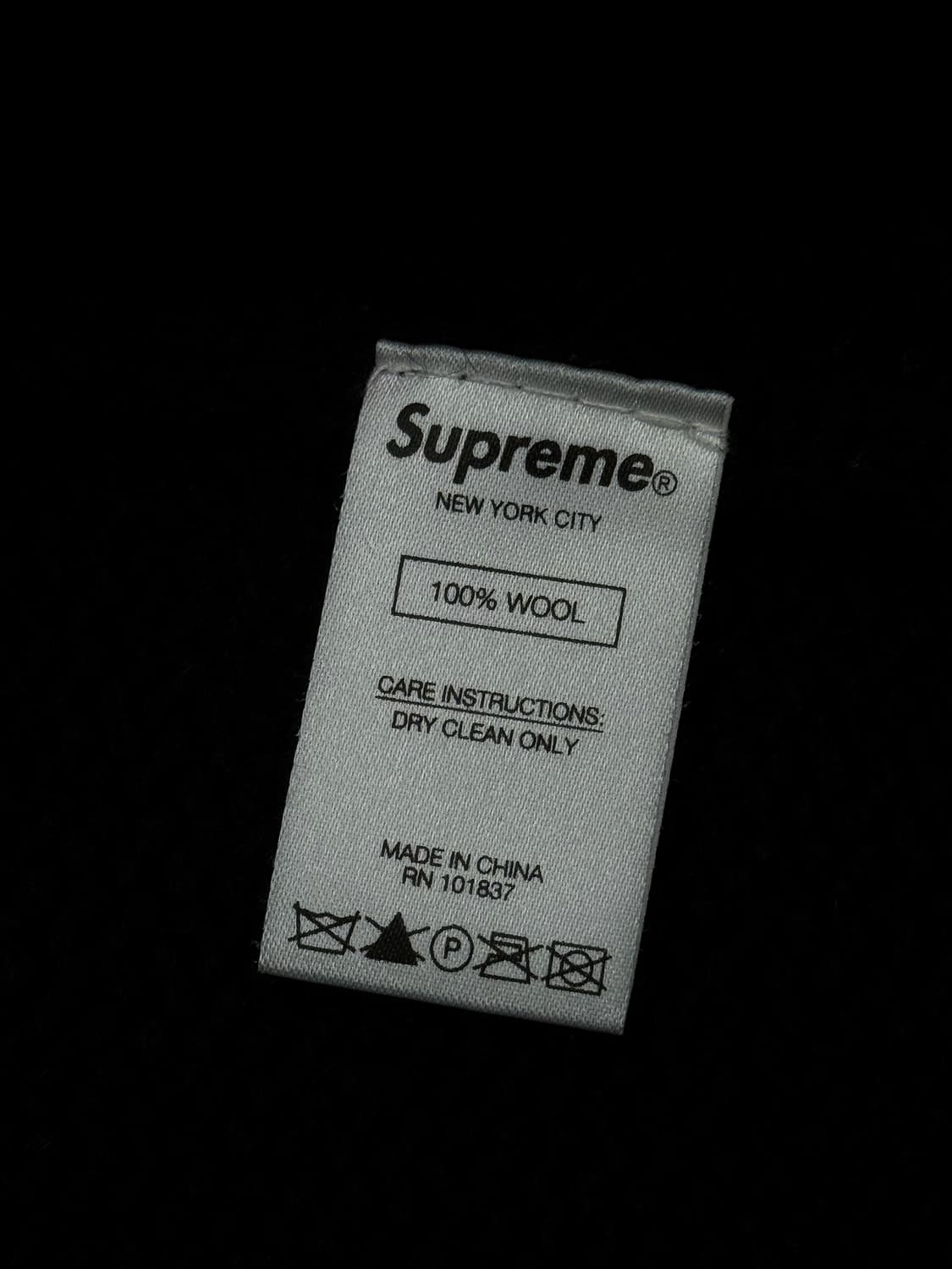 슈프림 x 요지 야마모토 스웨터 상품이미지6