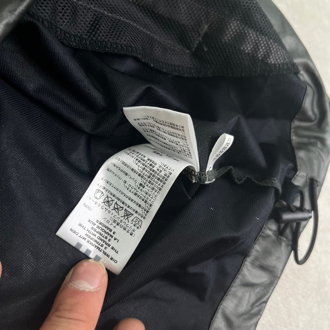 100 아디다스 레더 유광 바람막이 자켓  상품이미지6