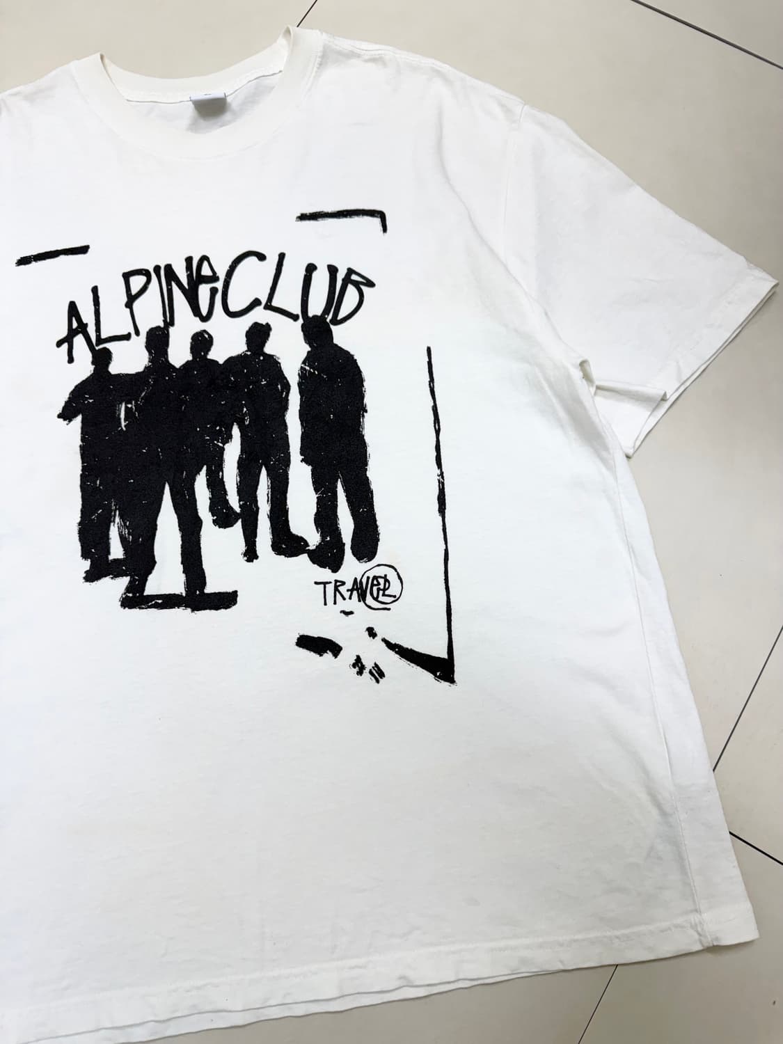 Travel 트래블 하이커 섀도우 피그먼트 빅로고 반팔티 화이트 상품이미지2