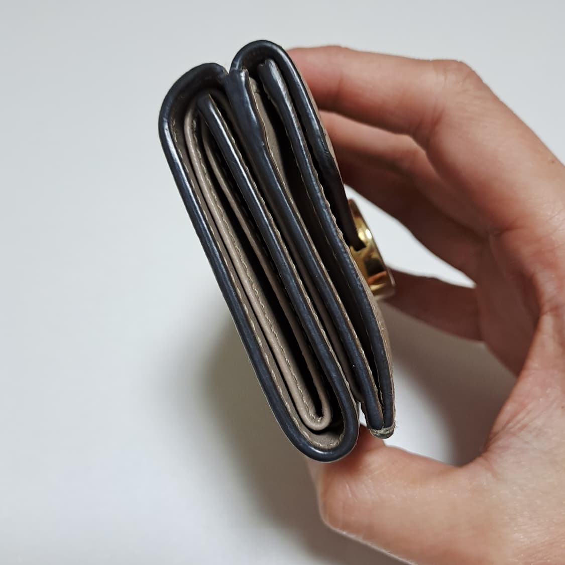 [100%/정품] 펜디 트리폴드 가죽 반지갑, 펜디지갑,펜디반지갑 상품이미지7