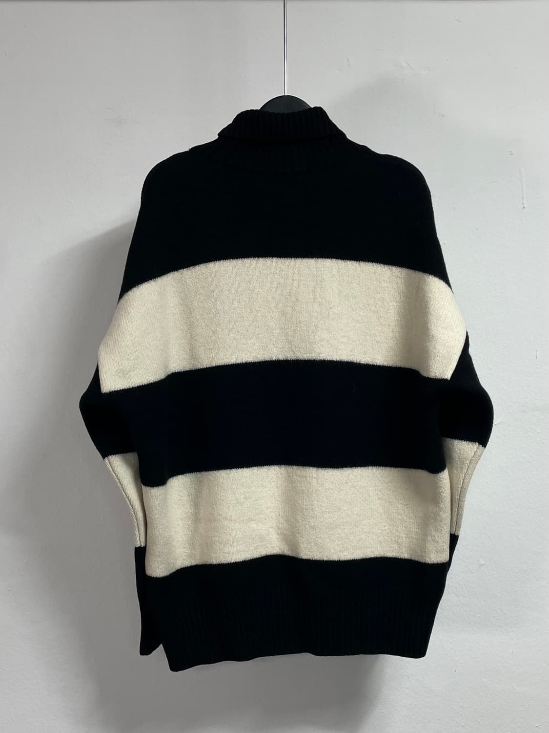 아미 단가라 목폴라 니트 (on.189)   상품이미지4