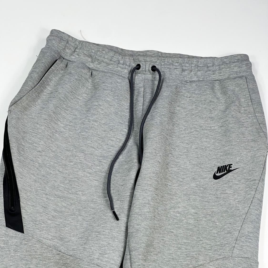 나이키 퓨추라 테크팩 그레이 조거팬츠 (XL) 상품이미지4